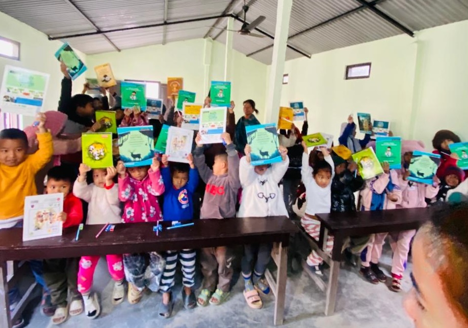 Eroeffnungsveranstaltung der Library mit Kindern